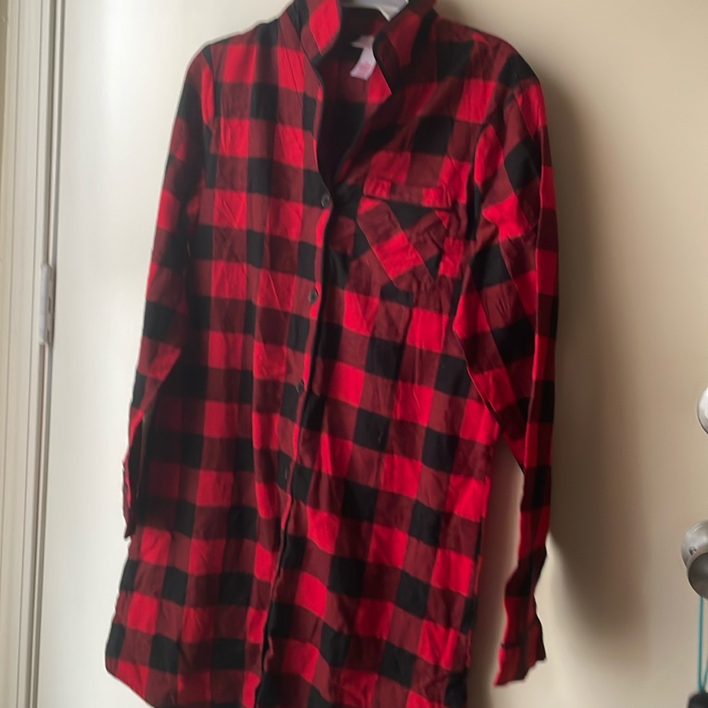 NIB checkerd long sleve shirt
